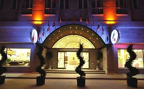 Madame Tadia Hotel